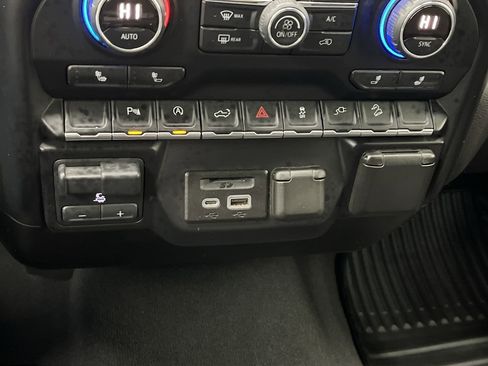 Used 2019 Chevrolet Silverado 1500 LT w/ All-Star Edition image 23