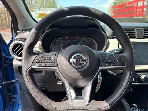 Used 2021 Nissan Versa SV image 18