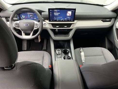 New 2026 Ford Explorer Active AWD/4WD image 4