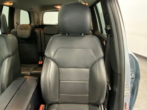 Used 2015 Mercedes-Benz GL 550 4MATIC image 22