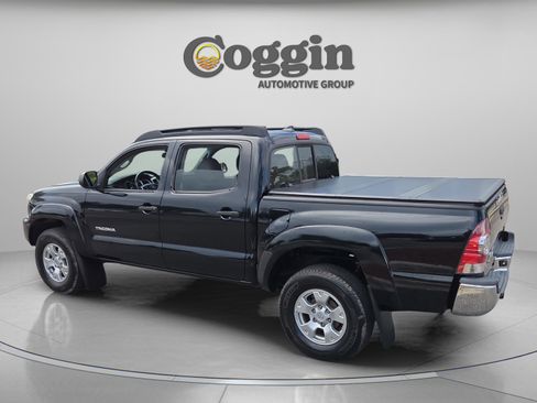 Used 2015 Toyota Tacoma PreRunner w/ SR5 Package RWD image 3