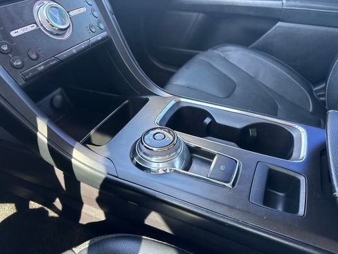 Used 2018 Ford Fusion Titanium AWD/4WD image 24