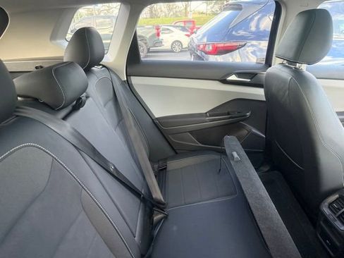 Used 2022 Volkswagen Taos SE image 7