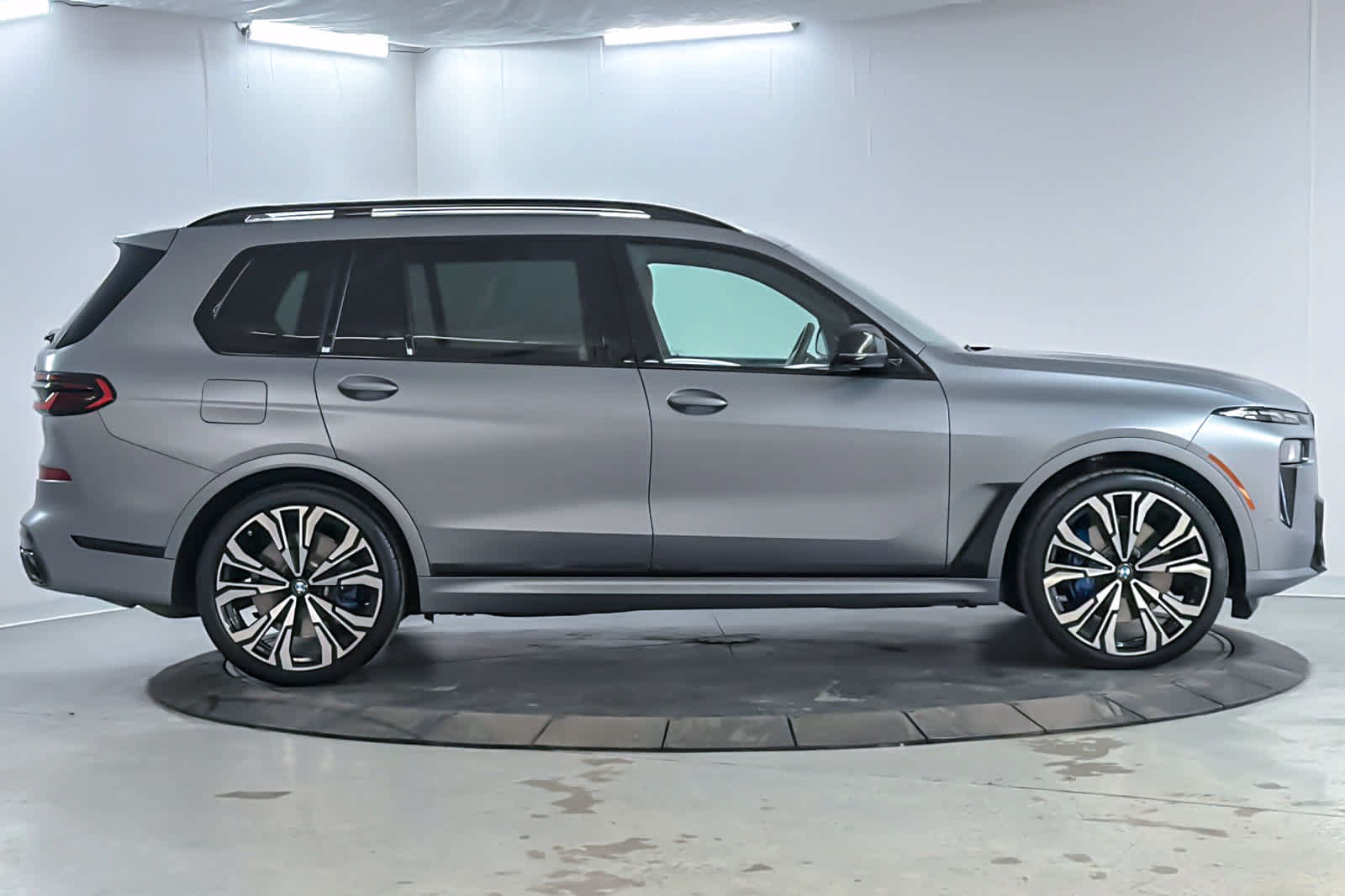 Used 2024 BMW X7 M60i w/ Executive Package AWD/4WD image 8