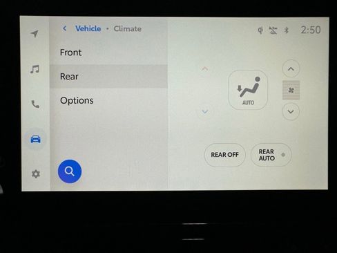 Used 2025 Toyota Highlander XLE image 33
