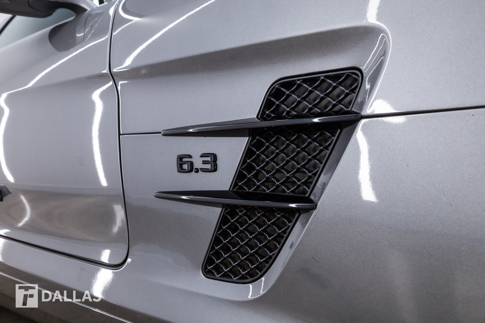 Used 2012 Mercedes-Benz SLS AMG Coupe image 19