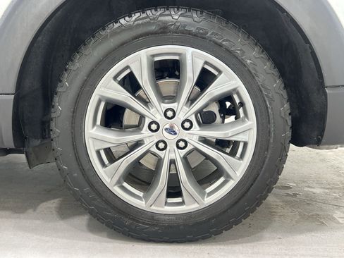 Used 2020 Ford Explorer XLT w/ Equipment Group 202A AWD/4WD image 10