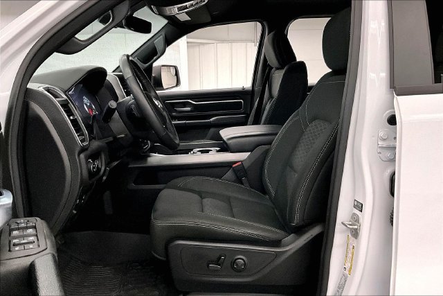 Used 2025 RAM 1500 Big Horn AWD/4WD image 24