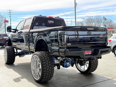 Used 2021 Ford F250 Lariat w/ Lariat Value Package image 5