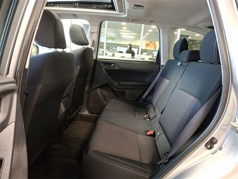 Used 2018 Subaru Forester 2.5i Premium w/ All-Weather Package image 11