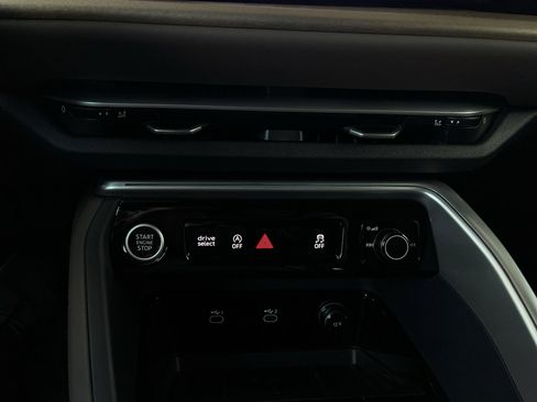 Used 2025 Audi Q5 Premium Plus w/ Premium Plus AWD/4WD image 15