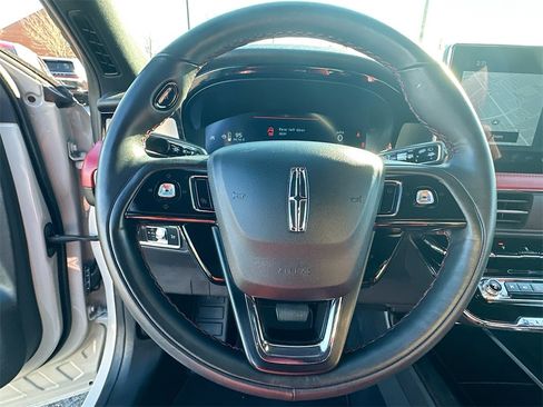 Used 2024 Lincoln Corsair Reserve image 18