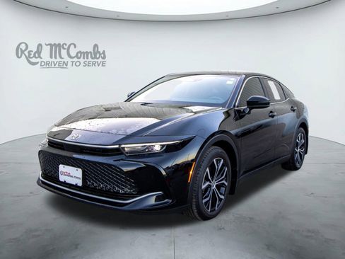 Certified 2026 Toyota Crown XLE image 1