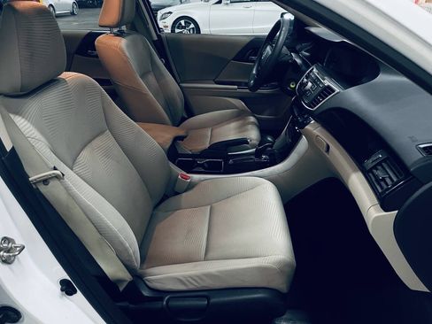 Used 2017 Honda Accord LX image 21