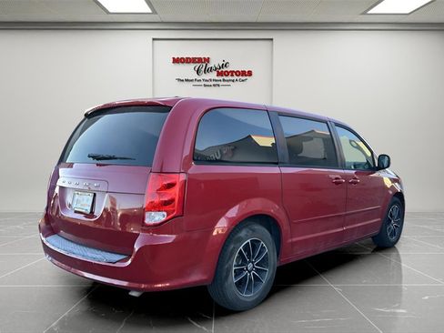 Used 2016 Dodge Grand Caravan SE image 7