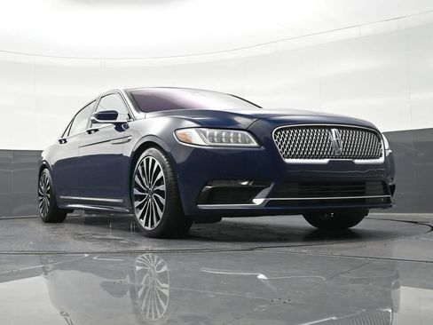 Used 2017 Lincoln Continental Black Label w/ Rear-seat Package image 31