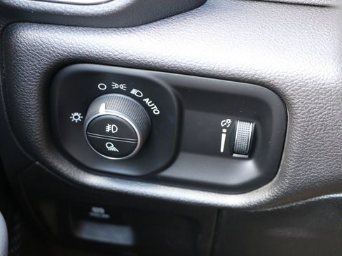 Used 2021 RAM 1500 Big Horn image 19