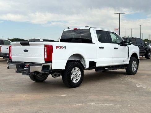 Used 2025 Ford F250 XLT w/ FX4 Off-Road Package AWD/4WD image 2