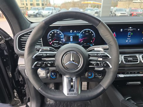 Used 2024 Mercedes-Benz GLS 63 AMG 4MATIC image 32