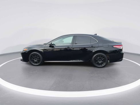 Certified 2020 Toyota Camry LE image 5