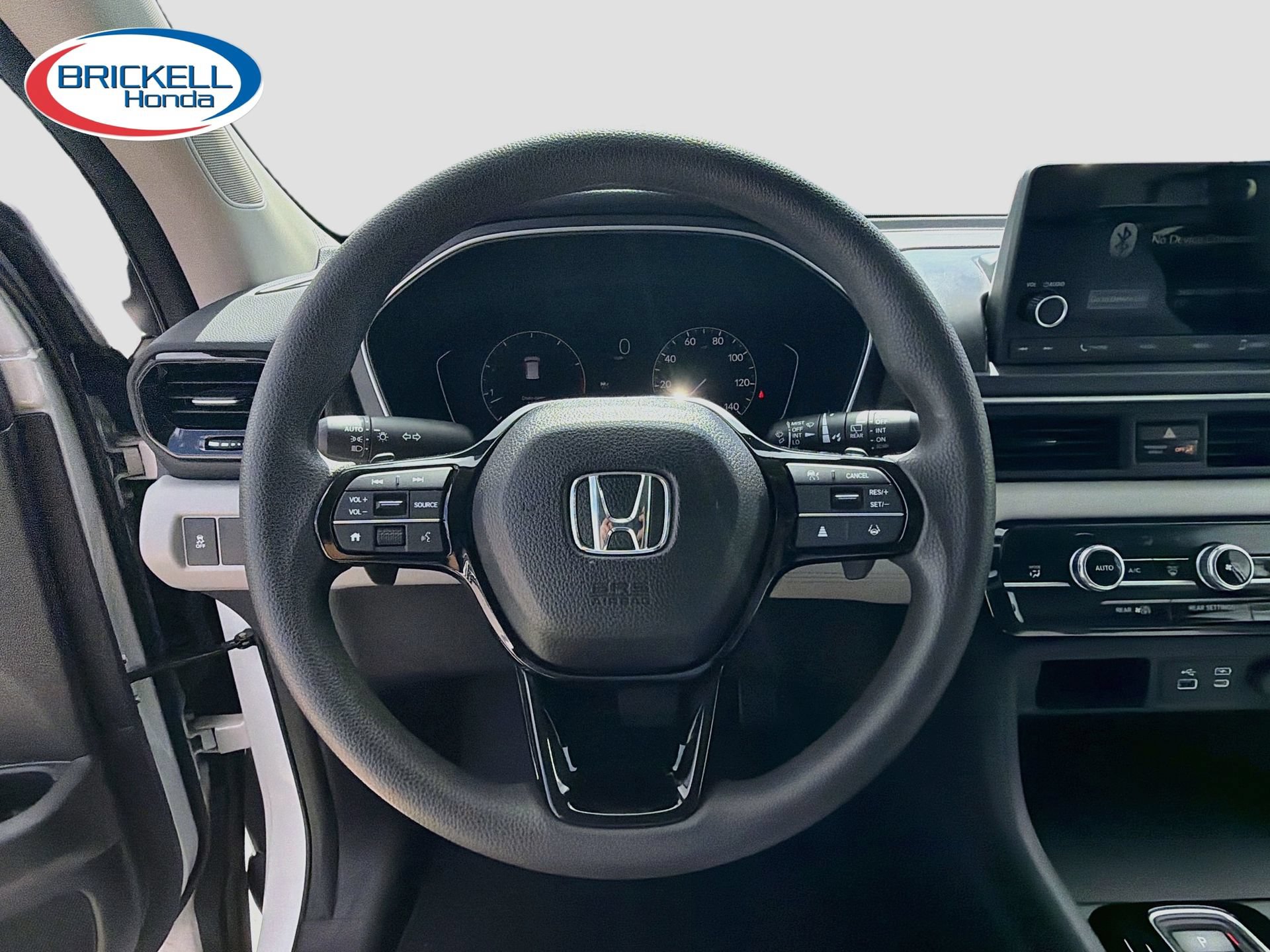 Used 2023 Honda Pilot LX image 39