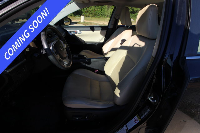 Used 2011 Lexus CT 200h Premium w/ Premium Audio Pkg FWD image 2