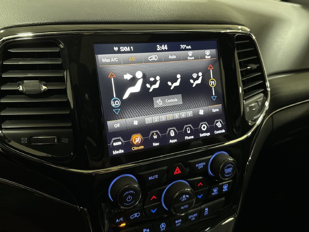 Used 2021 Jeep Grand Cherokee Limited AWD/4WD image 17