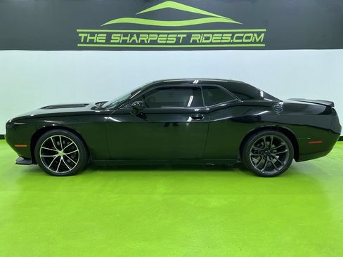 Used 2019 Dodge Challenger GT w/ Blacktop Package RWD image 10