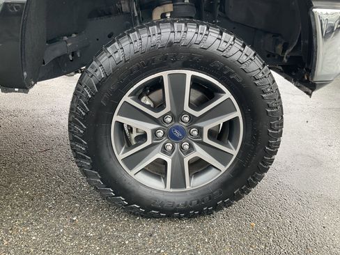 Used 2020 Ford F150 XLT image 11