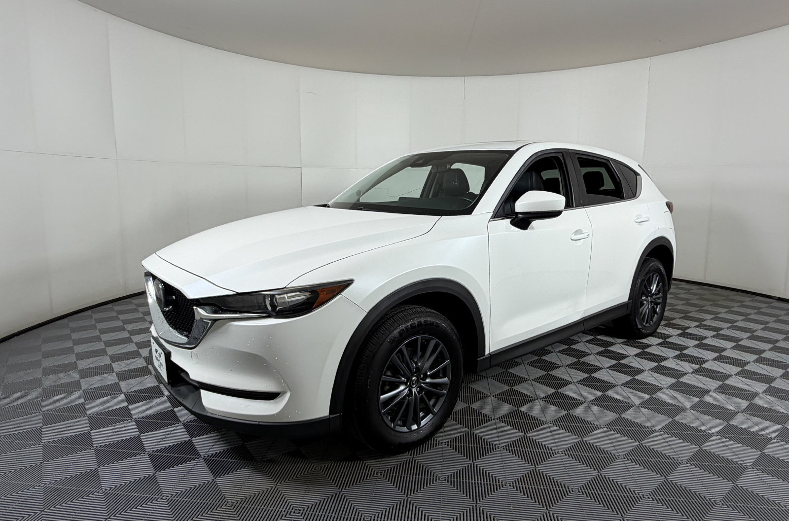 Used 2020 MAZDA CX-5 Touring FWD image 2