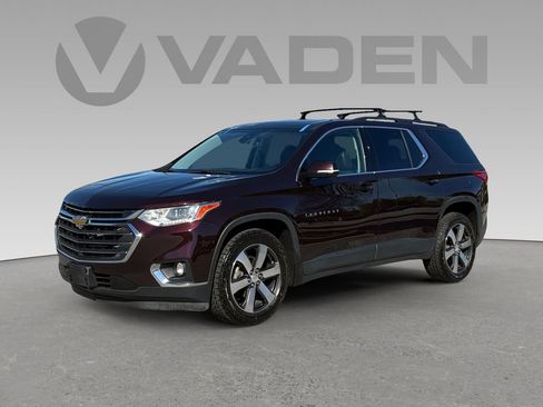 Used 2020 Chevrolet Traverse LT w/ LT Premium Package image 21