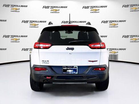 Used 2015 Jeep Cherokee Trailhawk w/ Comfort/Convenience Group image 6