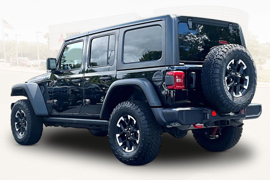 Used 2026 Jeep Wrangler Unlimited Rubicon AWD/4WD image 4