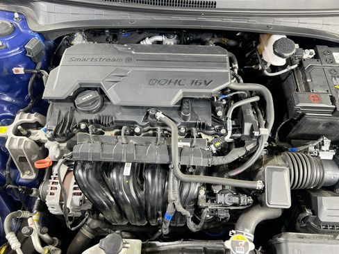 Used 2023 Hyundai Elantra SEL image 27