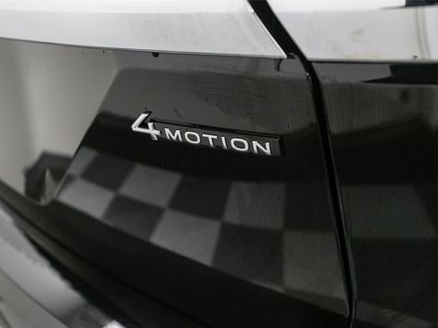 New 2026 Volkswagen Atlas SE image 11