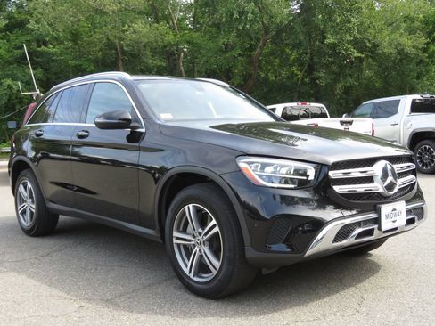 Used 2021 Mercedes-Benz GLC 300 4MATIC image 3