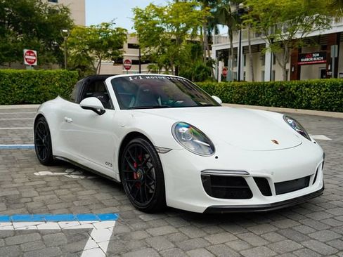 Used 2018 Porsche 911 Targa 4 GTS AWD/4WD image 38