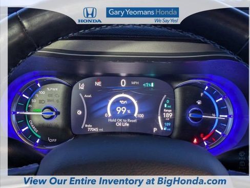 Used 2021 Chrysler Pacifica Touring-L image 27