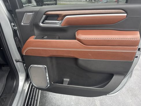 Used 2025 GMC Sierra 2500 Denali Ultimate image 36