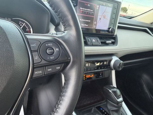 Used 2019 Toyota RAV4 Limited w/ Cold Weather Package image 25