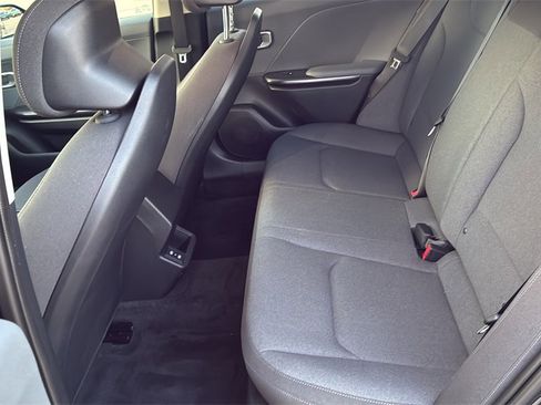 Certified 2025 Kia K4 image 14