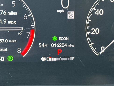 Certified 2025 Honda HR-V EX-L image 24