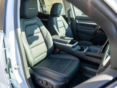 New 2026 GMC Terrain Denali AWD/4WD image 9
