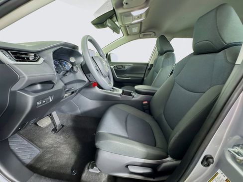 Used 2025 Toyota RAV4 LE image 15