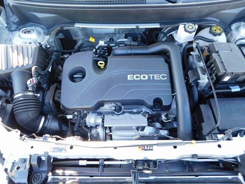 Used 2022 Chevrolet Equinox LT w/ Driver Convenience Package image 39