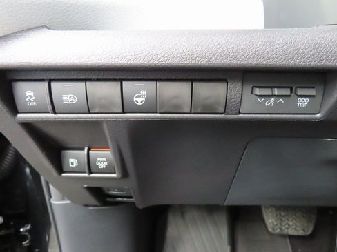 Used 2025 Toyota Sienna XSE image 42