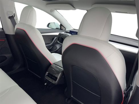 Used 2021 Tesla Model 3 Performance image 40