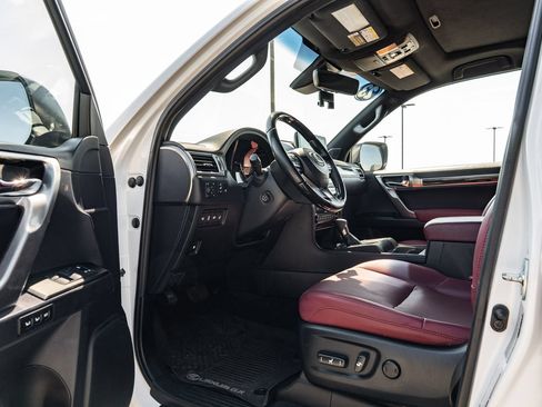 Used 2023 Lexus GX 460 Premium w/ Premium Package AWD/4WD image 17