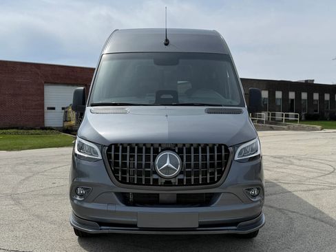 Used 2025 Mercedes-Benz Sprinter 2500 image 2