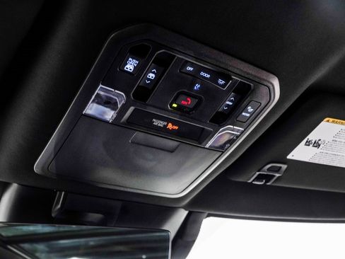 Used 2022 Toyota Tundra Platinum image 35